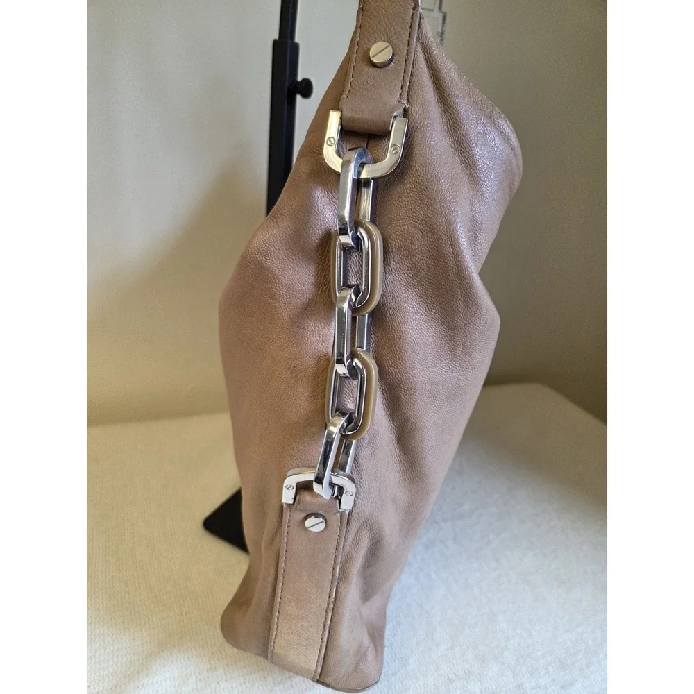 TORY BURCH Tan Beige Soft Leather Slouch Hobo Handbag Logo Metal Accents